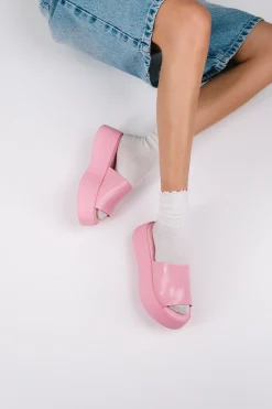 Slides|Platforms*Melissa Becky Pink