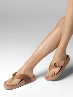 Flip Flops*Melissa Cozy Thong Brown