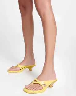 Flip Flops|Heels*Melissa Layla Yellow